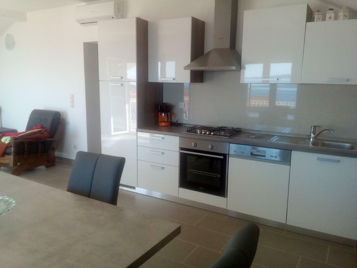 Modern Apartment Duce Exterior photo